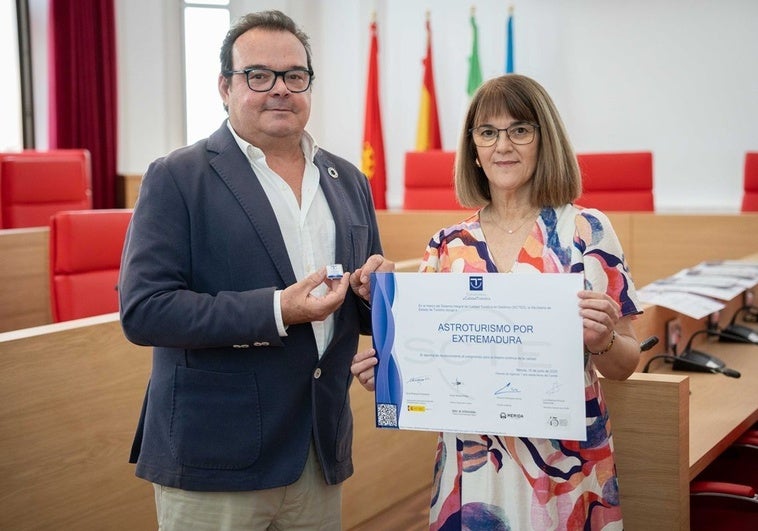 Cuatro empresas turísticas de Mérida reciben el distintivo de compromiso de calidad